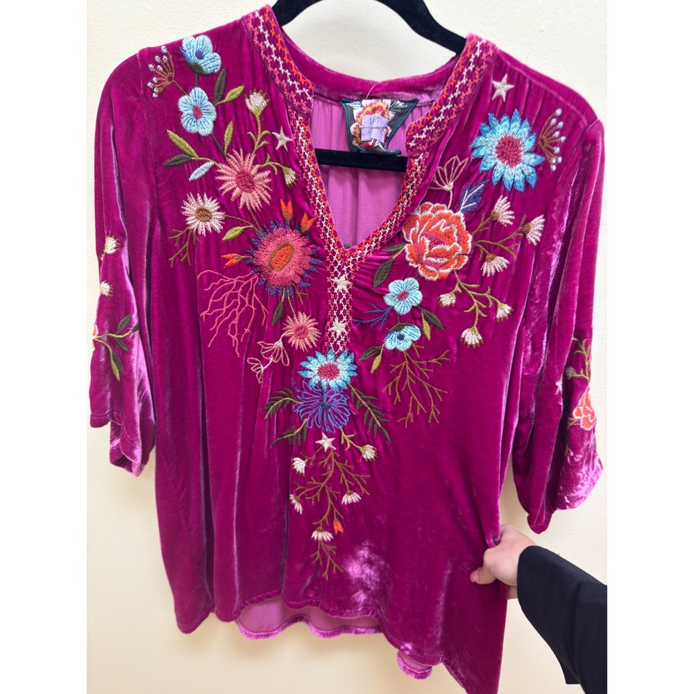 Johnny Was Ulla Velvet Easy V-Neck Blouse Fuchsia Pink Floral Embroidered Small - Picture 3 of 5